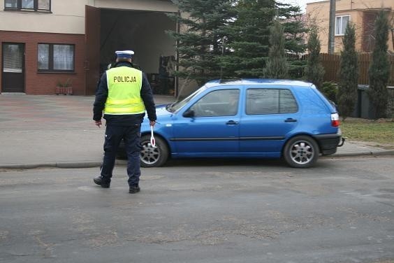 Policjanci rozpoczęli kontrole z samego rana, co jak się okazało, pozwoliło na skuteczne usunięcie z dróg dwóch nietrzeźwych kierowców