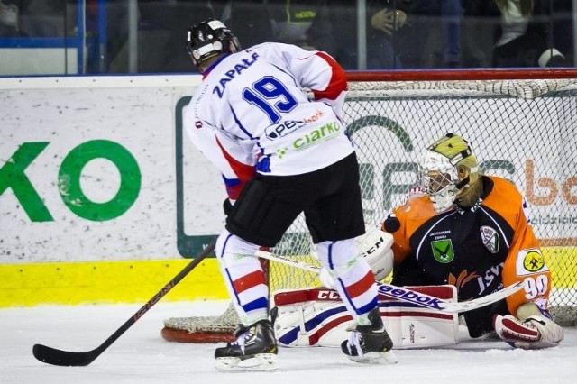 Przemysław Odrobny obronił 31 strzałów sanoczan.