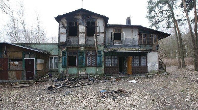 Bezdomni podpalili pustostan przy ul. Popioły