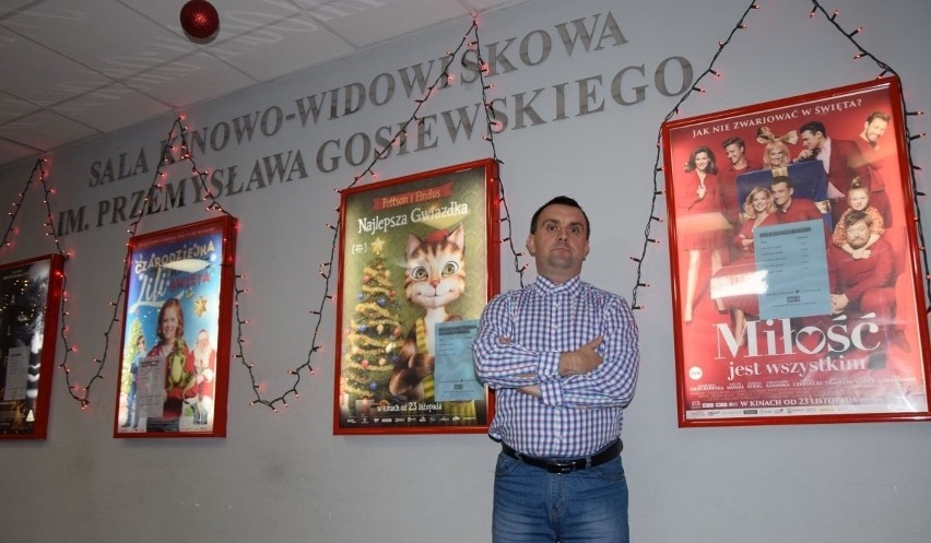 Grzegorz Krzywonos, kierownik kina Muza we Włoszczowie,...
