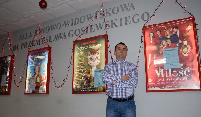 Grzegorz Krzywonos, kierownik kina Muza we Włoszczowie, zaprasza na specjalne filmowe seanse w czasie pandemii koronawirusa.