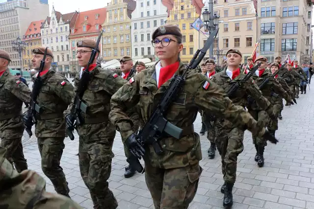 Święto Dolnośląskiej Brygady Obrony Terytorialnej było okazją do wyrażenia podziękowań, wręczenia awansów.