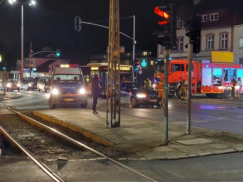 Gdańsk. Wypadek w Oliwie. Spore utrudnienia w ruchu drogowym