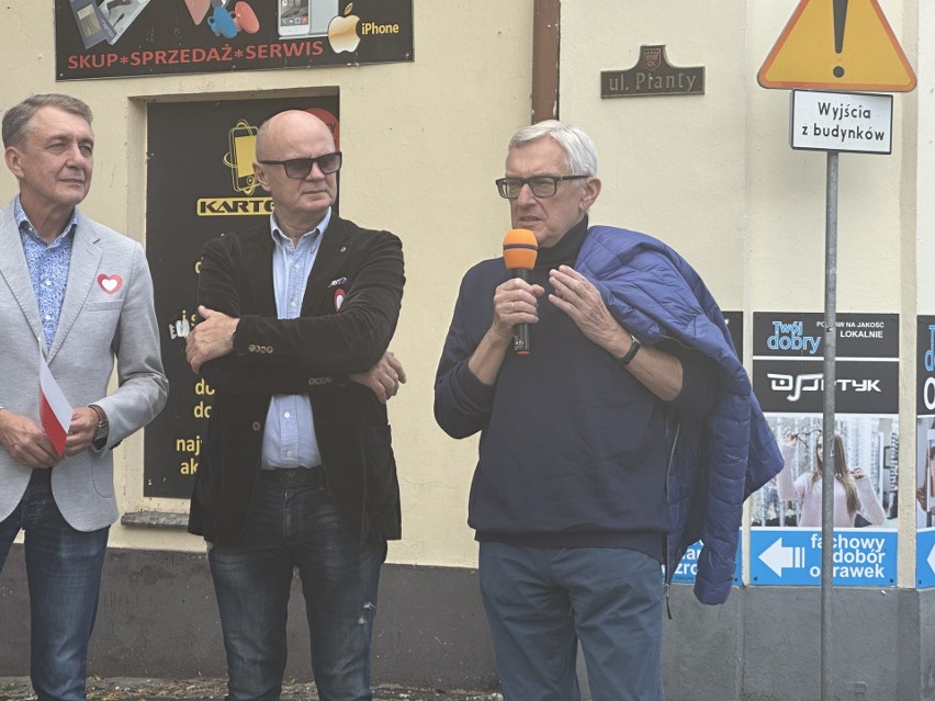 Wybory 2023. Koalicja Obywatelska na ulicy Sienkiewicza w Kielcach w ostatniej konferencji przed wyborami. Złożyli mocne obietnice
