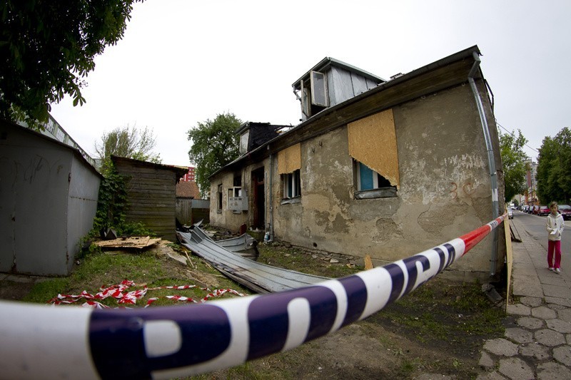 Ciepła - Pożar domu, cztery osoby zginęły (zdjęcia)