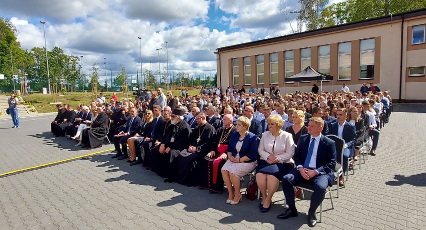Wojewódzka inauguracja roku szkolnego w Czartajewie. W uroczystości uczestniczył wiceminister Dariusz Piontkowski (zdjęcia)