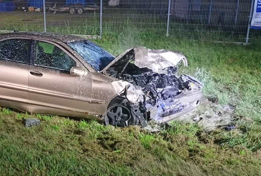 Wypadek w Grądach na DK 60. Do zderzenia dwóch samochodów osobowych doszło w nocy 24.07.2022
