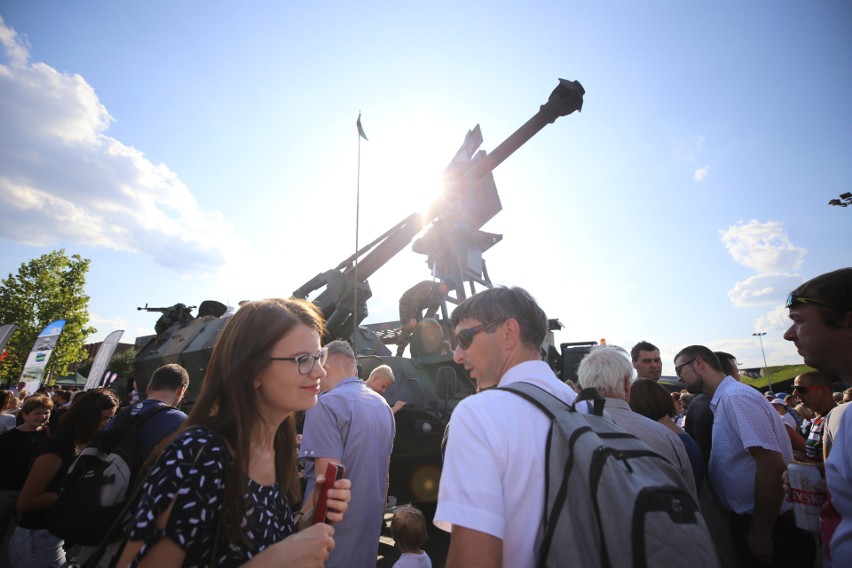 Piknik wojskowy odbył się po defiladzie w Katowicach