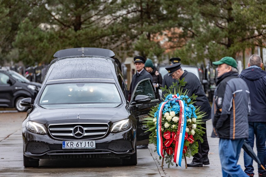 Setki osób żegnały Andrzeja Iwana, legendę Wisły Kraków. Zdjęcia