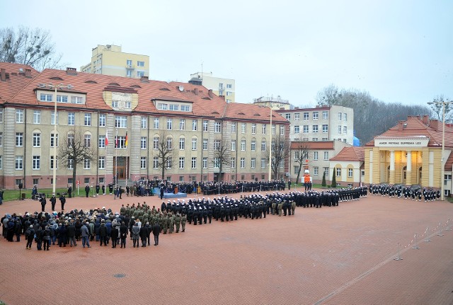 Zajęcia na nowym kierunku Akademii Marynarki Wojennej odbywać będą się w Gdyni i w Warszawie.