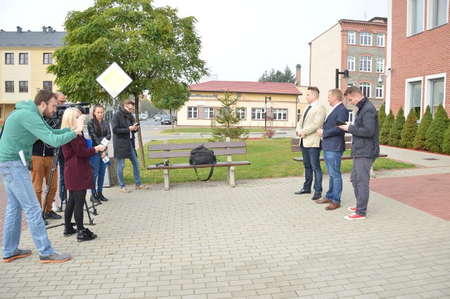 Konferencja prasowa odbyła się w czwartek. Organizatorzy prosili o nie przynoeszenie transparentów politycznych.