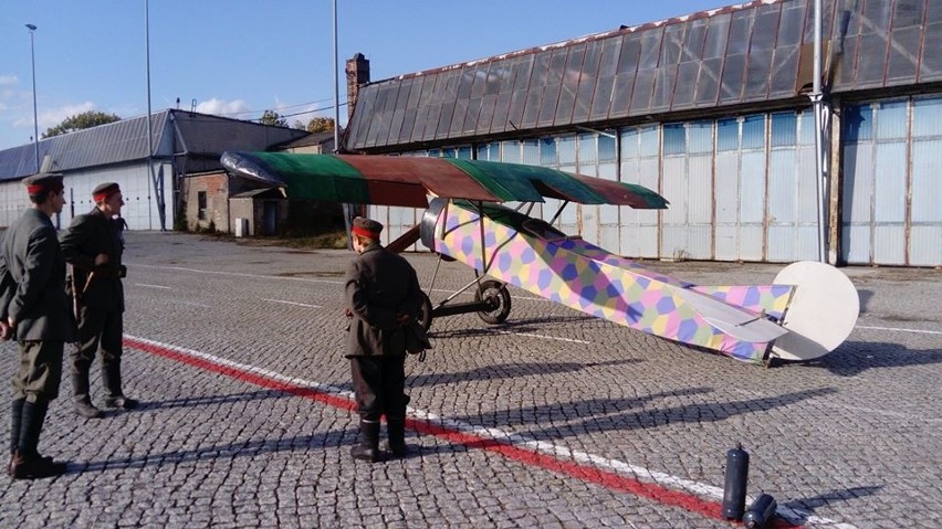 Replika Fokkera DVIII, zbudowana przez pasjonatów z Ławicy