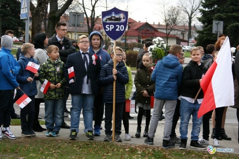 Nowy Sącz. Wiemy, które szkoły wygrały turniej z okazji 100-lecia odzyskania przez Polskę niepodległości [ZDJĘCIA]