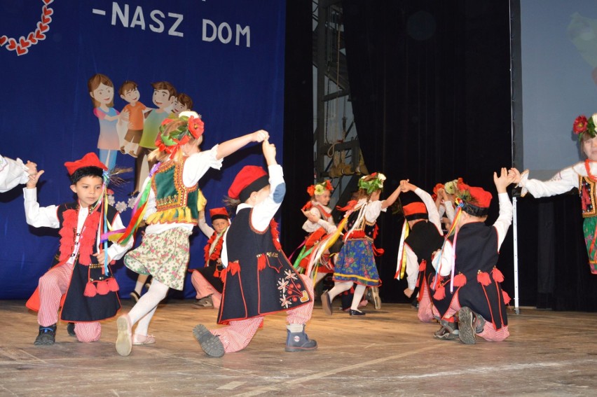 Przedszkolaki z Ostrowca świętowały niepodległość