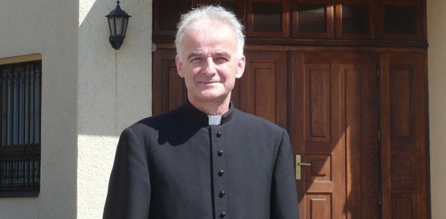 Ksiądz biskup Marian Florczyk  we wtorek leci do Rio. Będzie duchowym opiekunem polskiej reprezentacji.