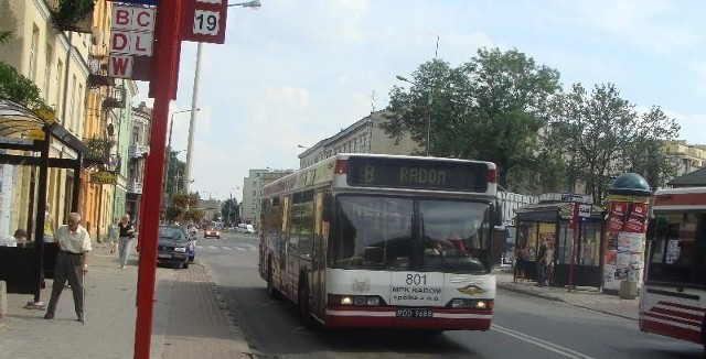 Linią B dojedziemy za złotówkę między innymi na Słowackiego, Skaryszewską, do Janowa i Małęczyna Starego.