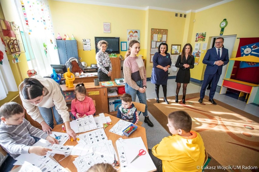 Ponad 150 ukraińskich dzieci już uczy się w radomskich szkołach: od przedszkoli, przez podstawówki, aż do liceów i techników