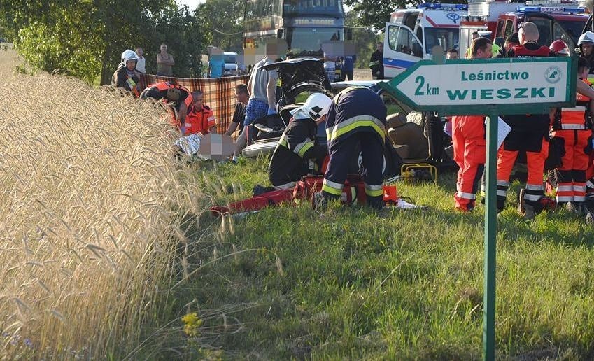 Wypadek w miejscowości Wieszki. 5 osób poszkodowanych