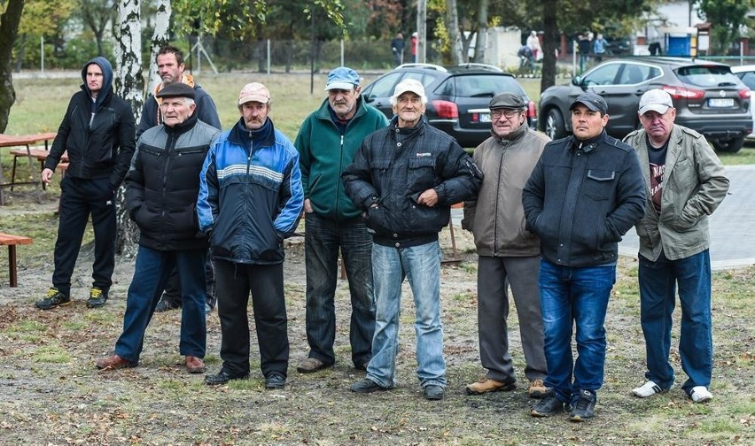 Kibice na meczu Victoria Kołaczkowo - Zawisza Bydgoszcz