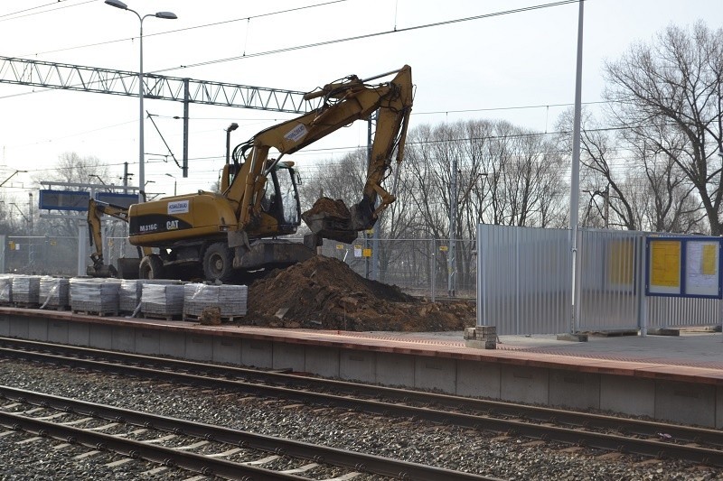 Częstochowa: Dworzec Stradom zamienił się plac budowy [ZDJĘCIA]