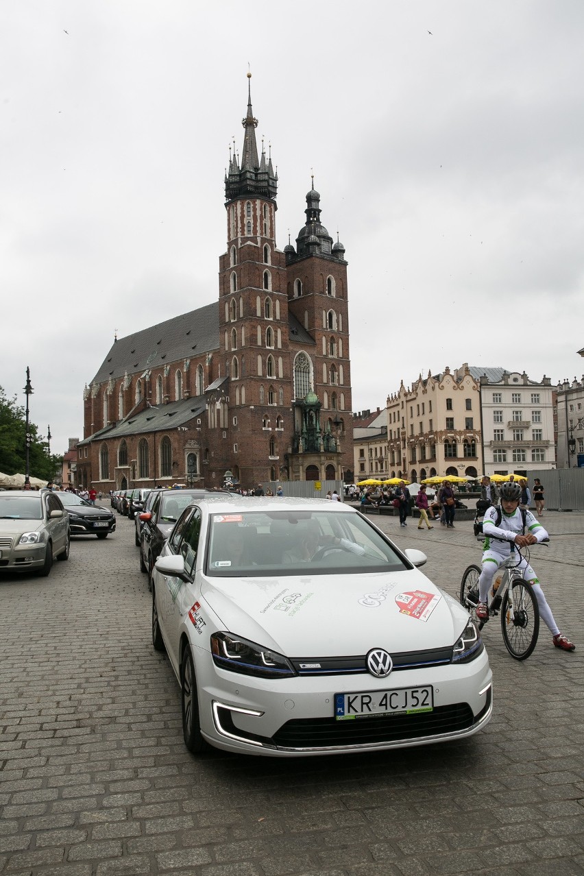 Rajd samochodów elektrycznych z Krakowa do Zakopanego