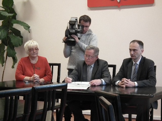 Podpis wójta Mariusza Zalewskiego był 2.314 na wniosku referendalnym.