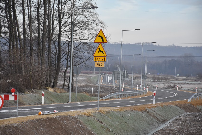 Babice. Obwodnica już gotowa. Niebawem pojadą nią pierwsi kierowcy [ZDJĘCIA]