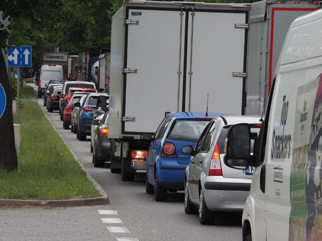 Gigantyczny korek na ulicy Gdańskiej w Koszalinie