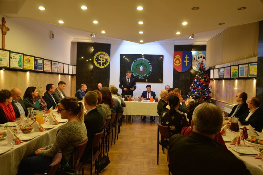 Spotkanie opłatkowe rzemieślników i przedsiębiorców  w Ostrowcu [ZDJĘCIA]