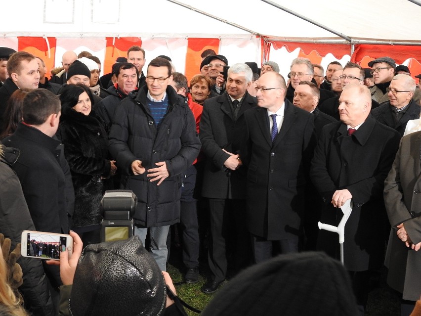 Premier Mateusz Morawiecki z wizytą w Podlaskiem. Odwiedził...