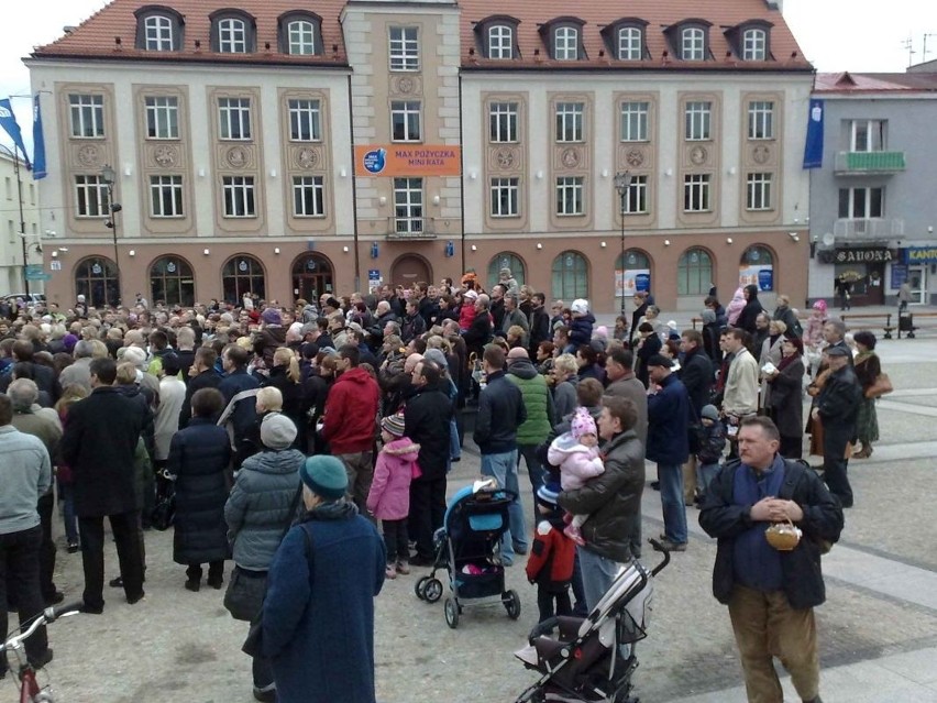 Tłumy przyszły na Rynek Kościuszki, by poświęcić pokarmy (zdjęcia)