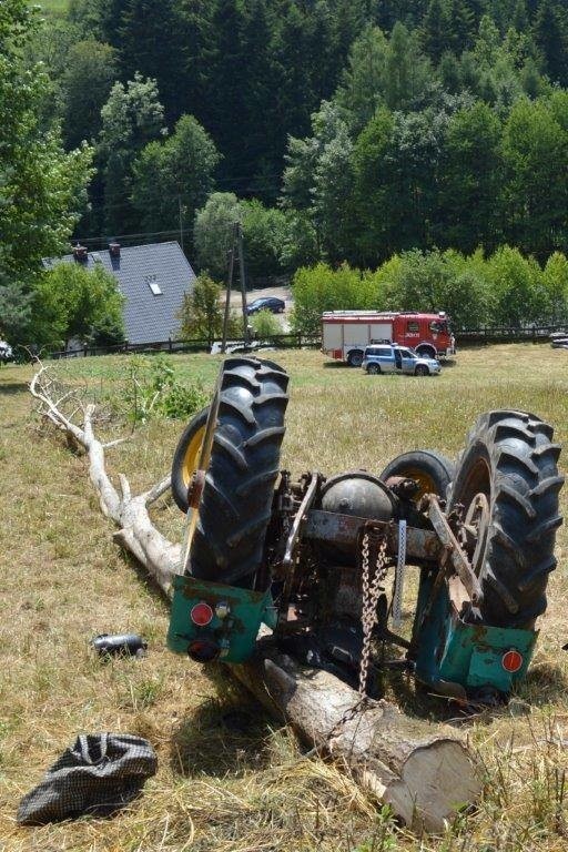 Tragedia koło Zakliczyna. Ciągnik śmiertelnie przygniótł rolnika