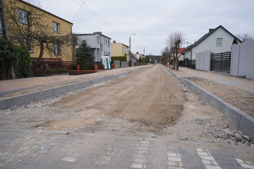 Gmina Sępólno remontuje drogi. Jedne inwestycje już się...