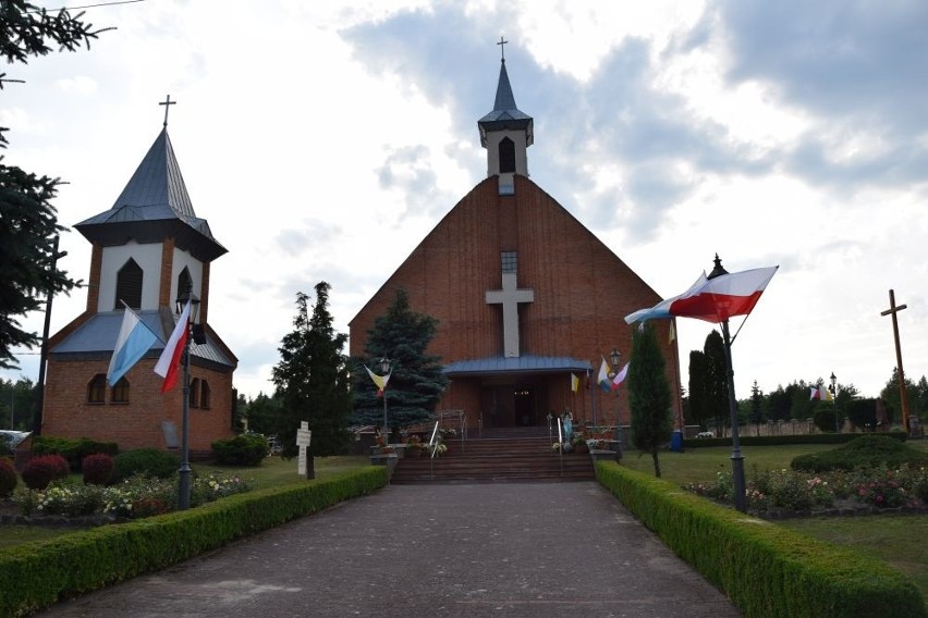 20 lat dobrej parafii i rodzinny festyn w Ostojowie