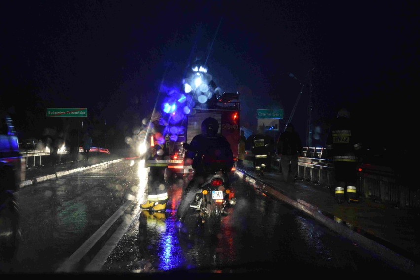 Ulewa na Podhalu. Dziesiątki domów podtopionych. Strażacy wypompowują wodę [ZDJĘCIA]