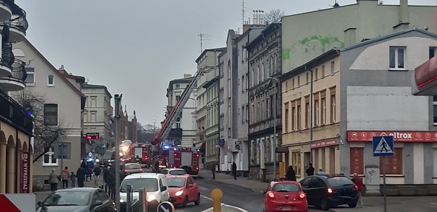 Akcja straży pożarnej przy ulicy Młyńskiej w Koszalinie [ZDJĘCIA]