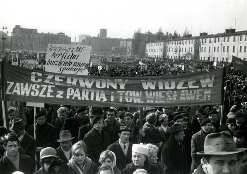 Marzec 1968 roku w Łodzi. Studenci też włączyli się do strajku