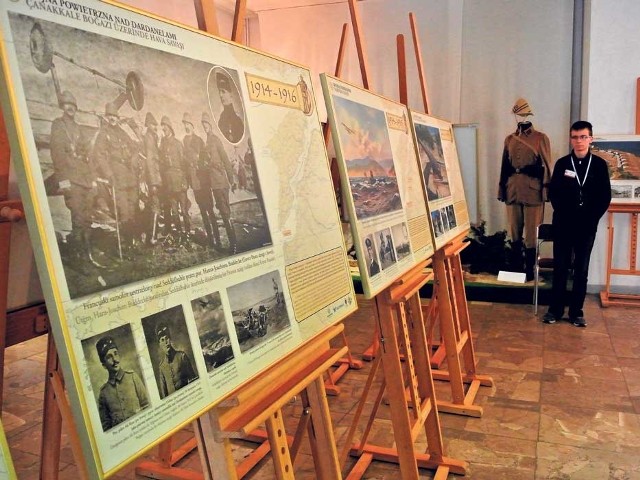 Wystawę "Gallipoli - 100 lat po bitwie" tworzy ponad 100 fotografii, w tym duża liczba zdjęć archiwalnych z lat 1915-1916