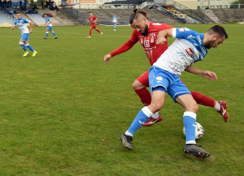 4 liga podkarpacka. Orzeł Przeworsk przez godzinę grał w dziesięciu w Dębicy