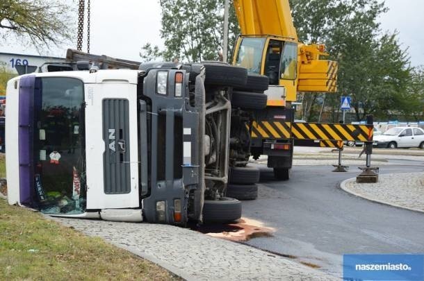 Wypadek przy ulicy Płockiej na rondzie we Włocławku