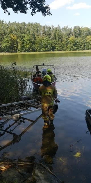 W sobotę w godzinach popołudniowych strażacy otrzymali...