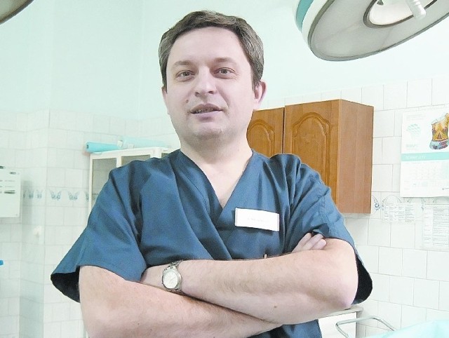 - Wielu pacjentów żyje niezdrowo, a potem uważa, że chirurg ich w jednym momencie wyleci - mówi Jarosław Strzemecki.