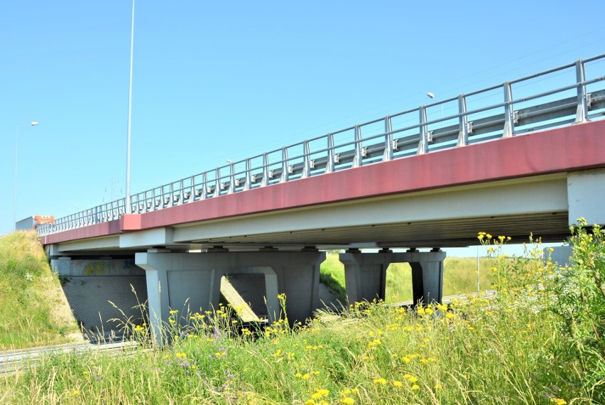 Montaż siatek pomiędzy wiaduktami na A4, DK94 ,DK7 - utrudnienia dla kierowców