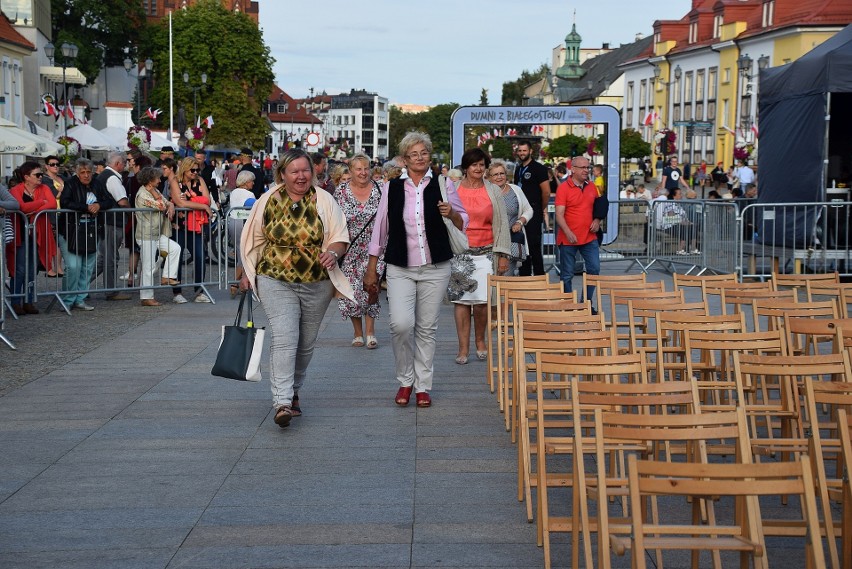 Miasto po raz kolejny także w artystyczny sposób upamiętniło...