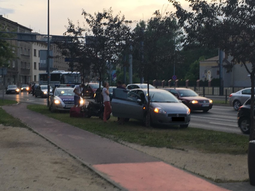 Kraków. Wypadek i kolizje przy rondzie Grzegórzeckim