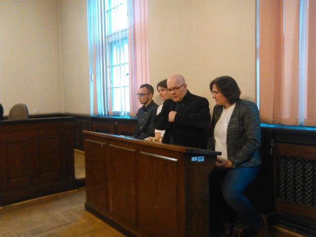 Na początku 2017 r. Sąd Rejonowy Gdańsk-Południe uznał, że Kołakowscy są winni, ale należy odstąpić od wymierzenia im kary
