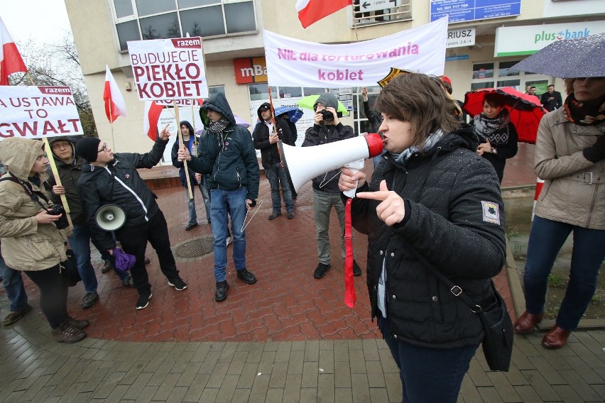 W demonstracji w Kielcach wzięło udział około 50 osób