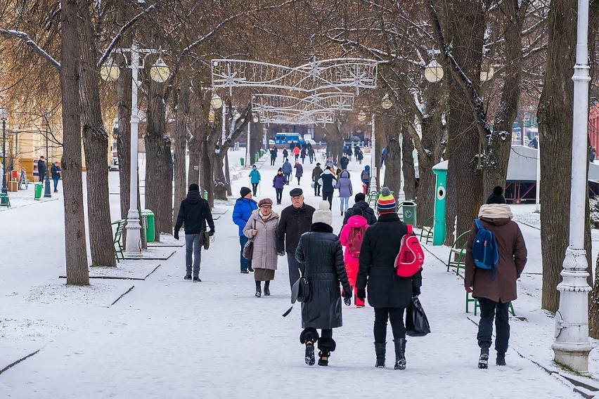 Sezon feryjny rozpoczęty. Do Krynicy przyjechali pierwsi goście [ZDJĘCIA]