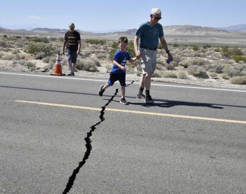 USA: Kalifornia. Trzęsienie ziemi o sile 7,1 stopnia [ZDJĘCIA] [WIDEO] Najsilniejsze wstrząsy od 20 lat. Epicentrum 240 km od Los Angeles