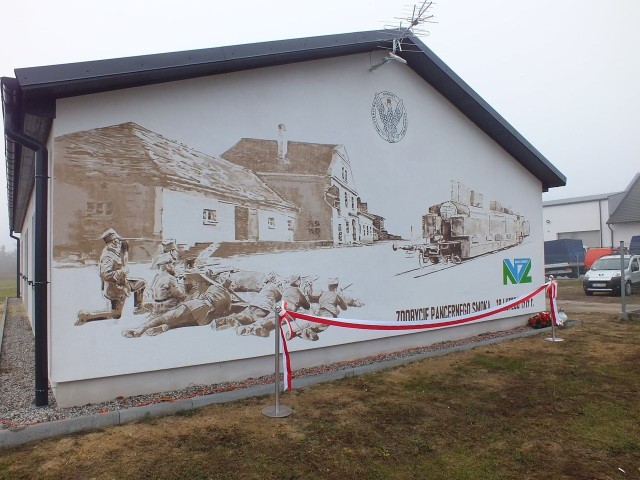 Powstańczy mural w Zamościu upamiętnia bitwę o niemiecki pociąg pancerny